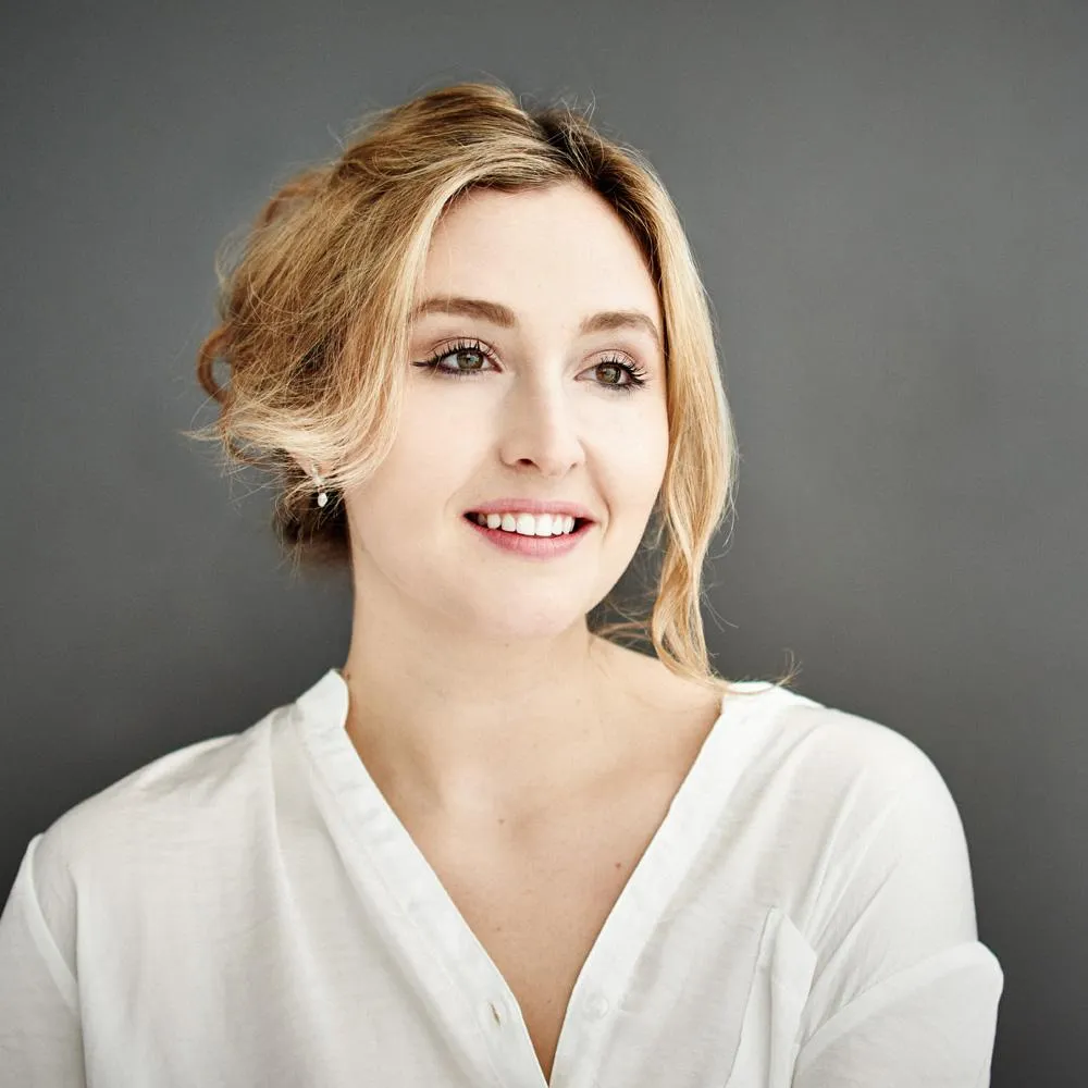 Venicia Rasmussen soprano headshot portrait
